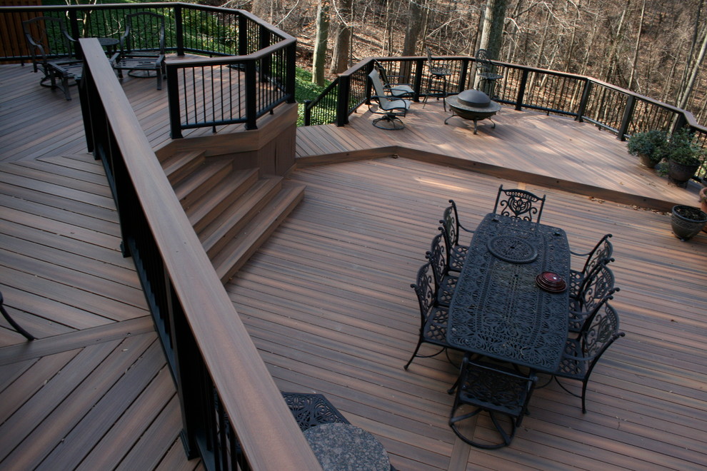 Example of a transitional deck design in Baltimore