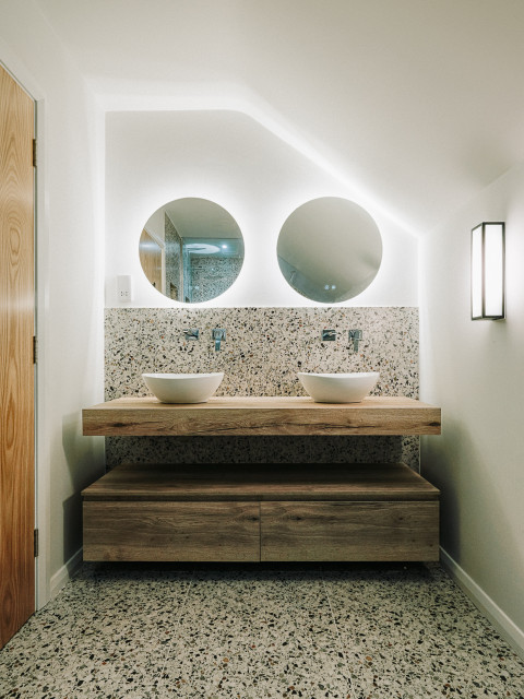 Bathroom modern-badrum