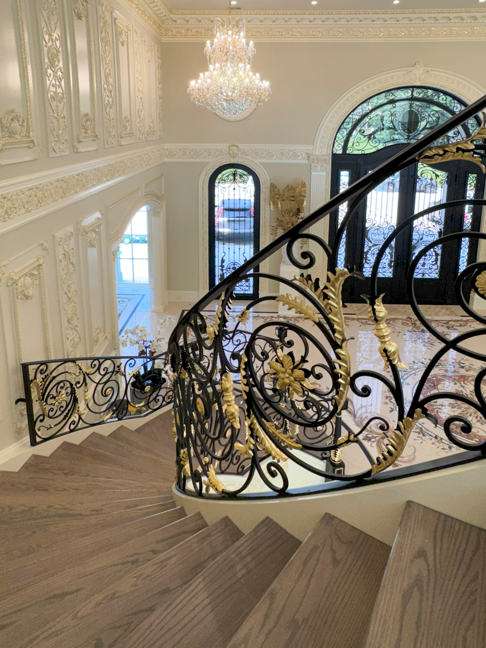 135_Vibrant Staircase with Touch of Historic Grandeur, Great Falls, VA 22066