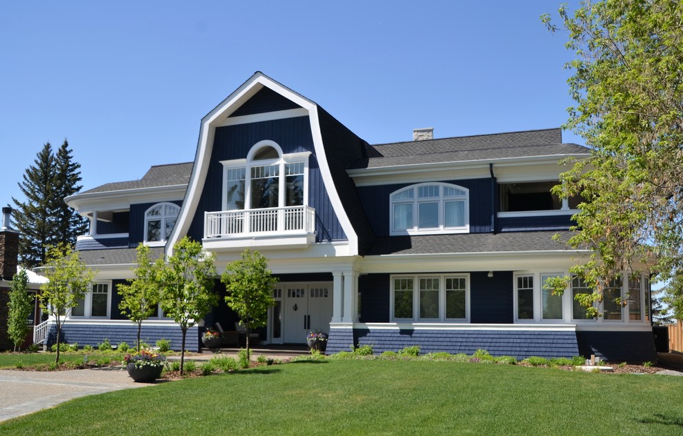 Home design - coastal home design idea in Calgary