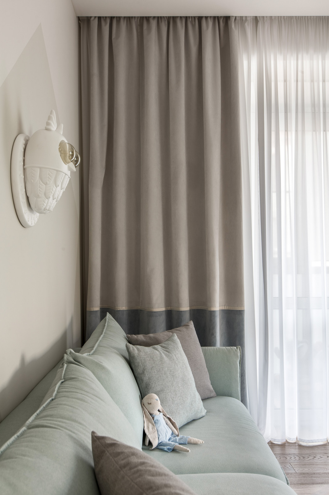 Трехкомнатная квартира в центре Петербурга