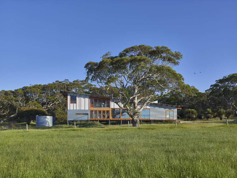 Photo of a coastal home in Adelaide.