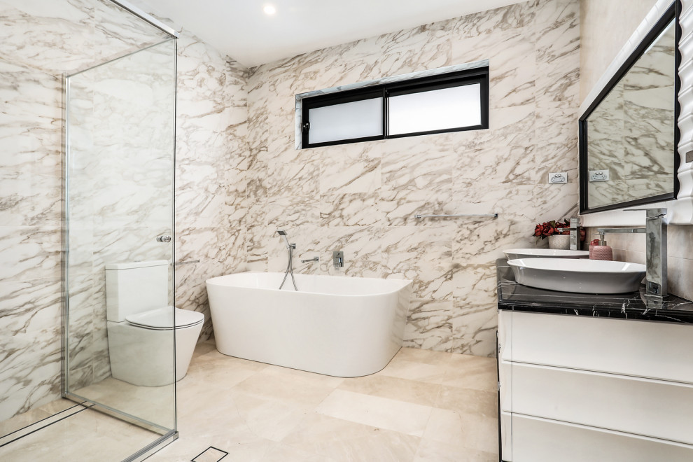 Inspiration for a contemporary bathroom in Sydney.