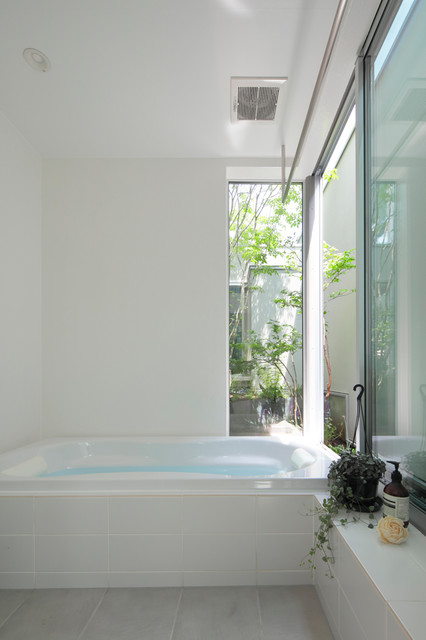 南町の家 moderne-salle-de-bain