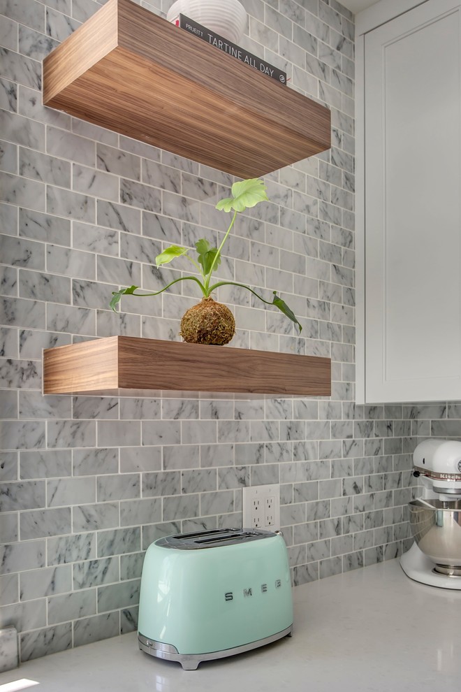 Inspiration for a transitional kitchen remodel in Calgary