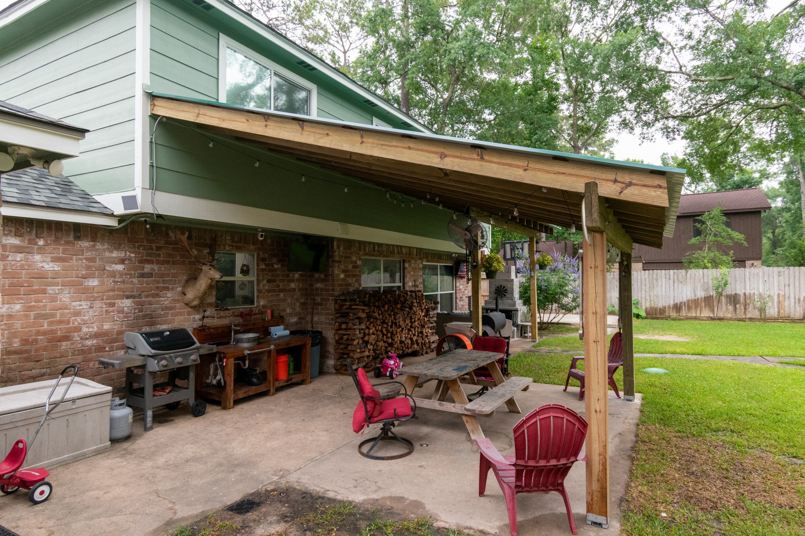 Oak Plaza Siding and Patio Cover
