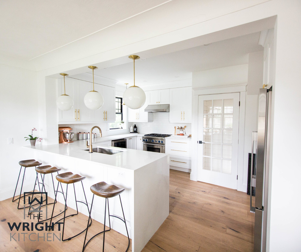 Inspiration for a transitional kitchen remodel in Toronto