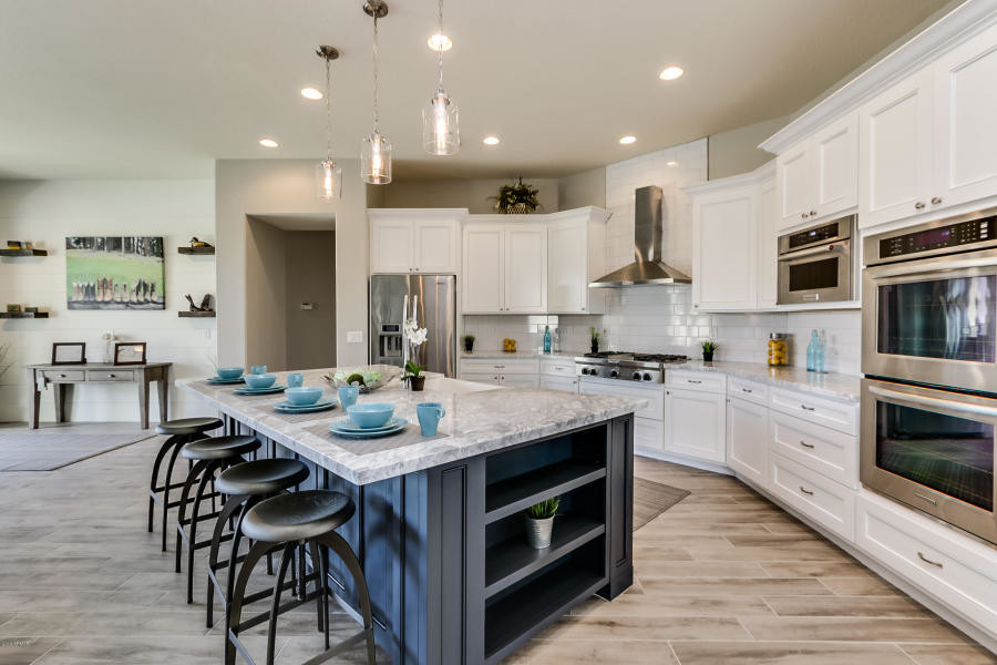 Kitchen - kitchen idea in Phoenix