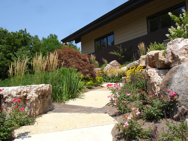 Pathways contemporary-traedgaard