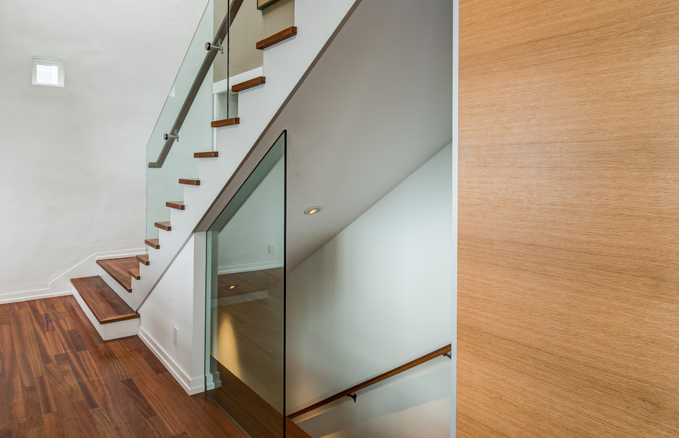 Expansive contemporary staircase in San Francisco.