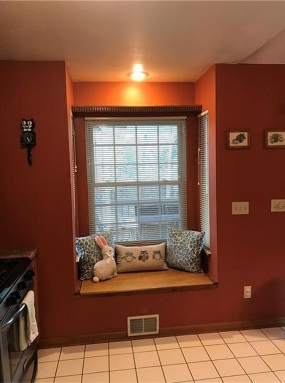 Home design - transitional home design idea