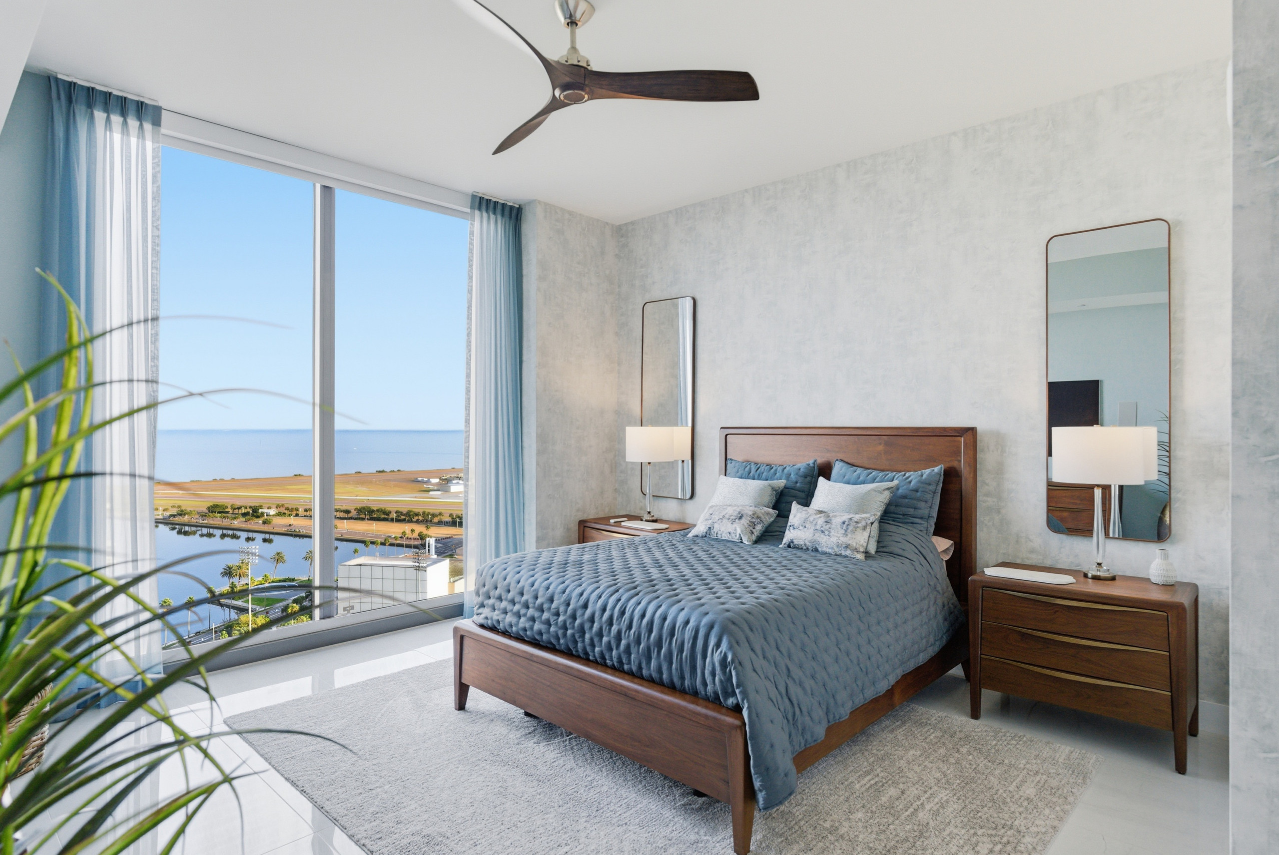 We Love Travel and Art