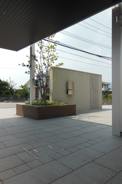 ＃011　既存物との調和 moderno-fachada