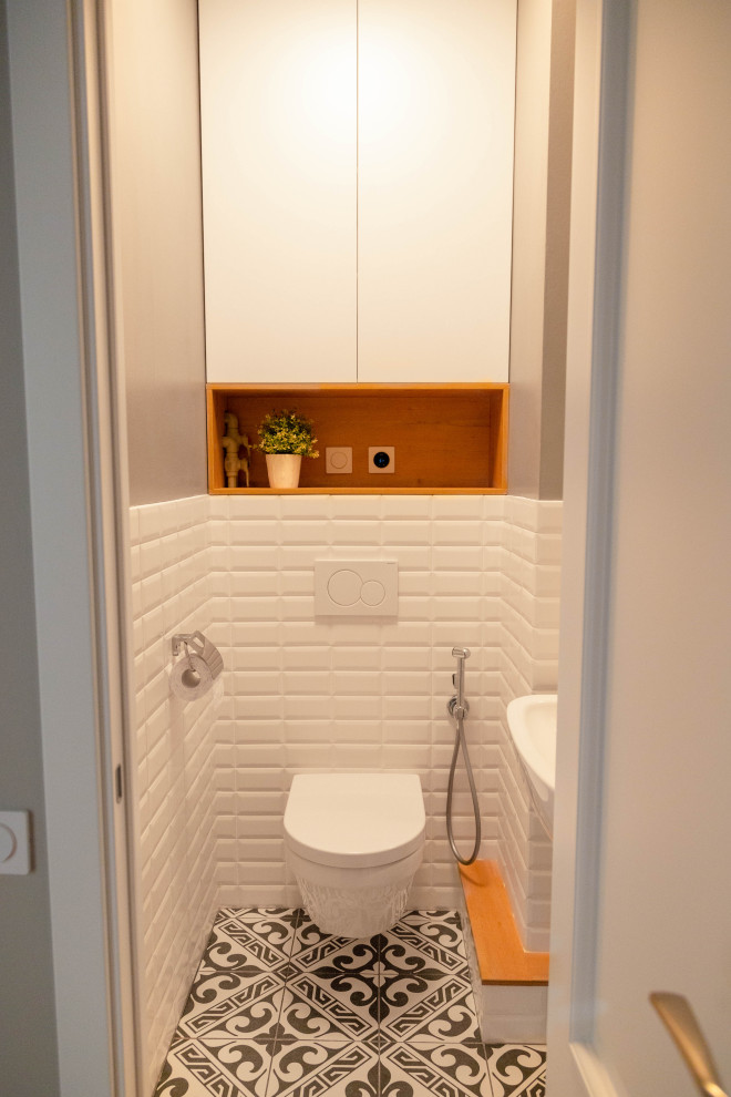 Малый санузел с плиткой кабанчик