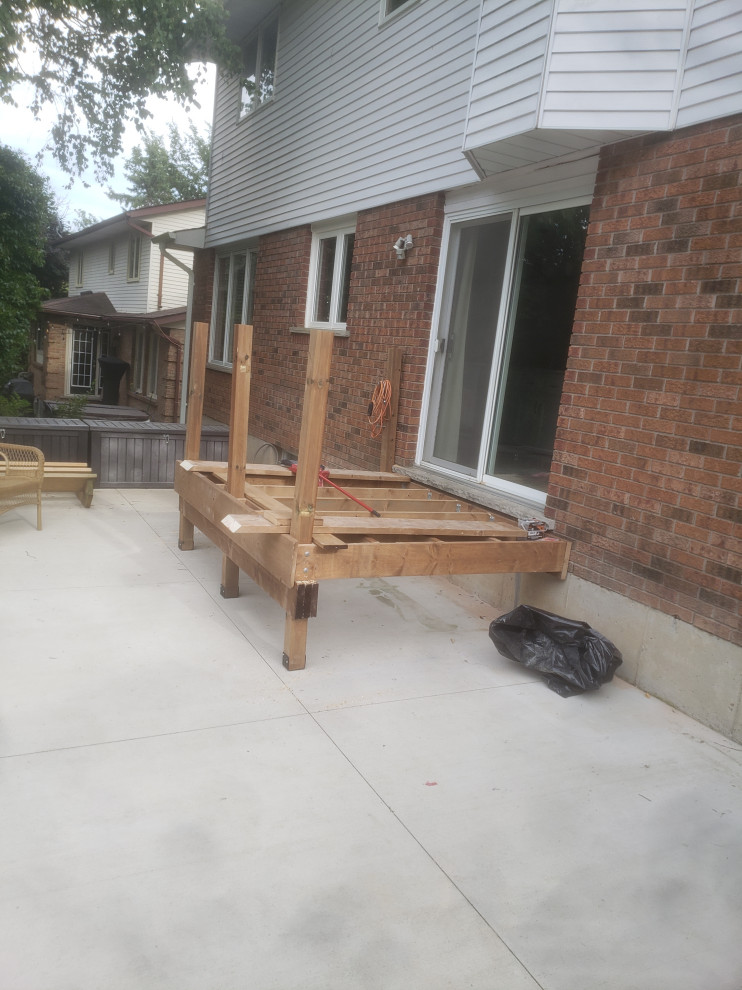 Small Deck Install (Kitchener)