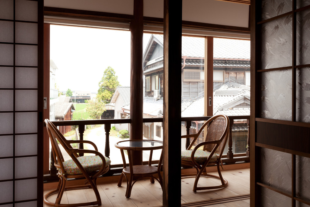他の地域にある和風のおしゃれなサンルームの写真