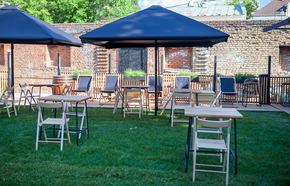 Озеленение летней веранды Dewar's Powerhouse