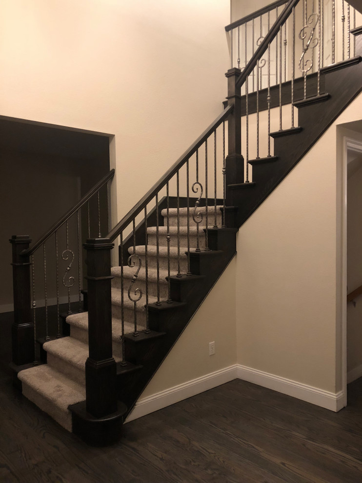 Example of a transitional staircase design in Denver