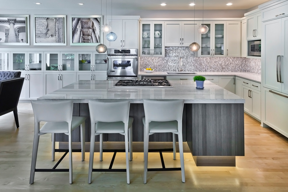Inspiration for a transitional kitchen remodel in Minneapolis