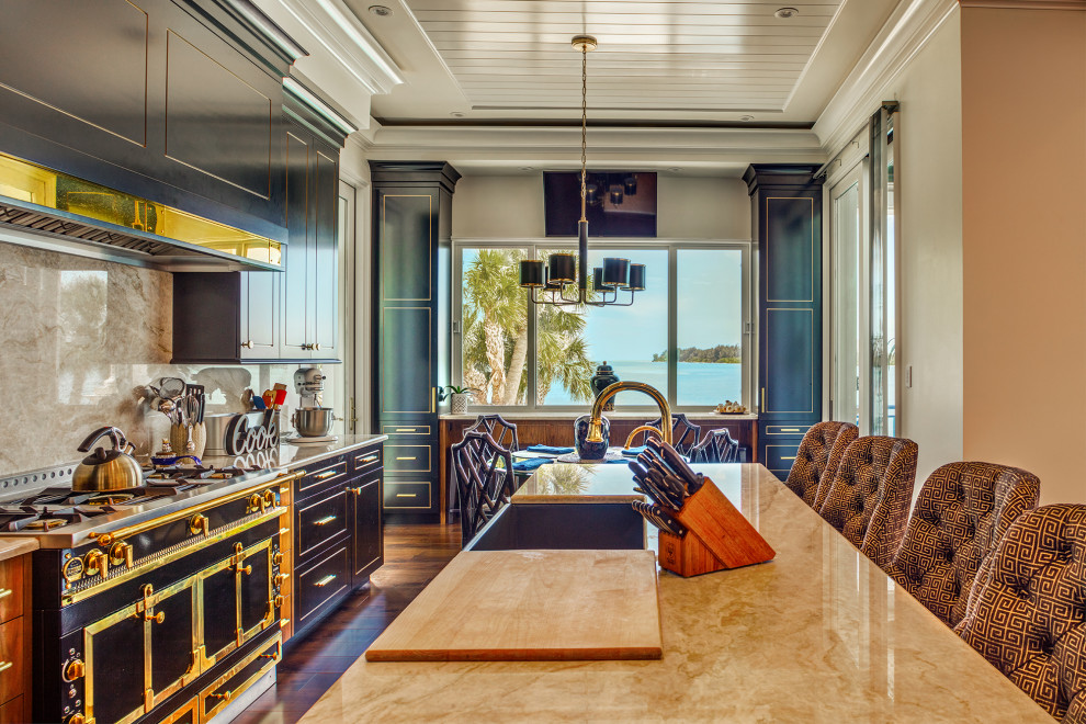Inspiration for a transitional kitchen remodel in Tampa