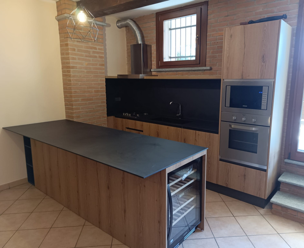 Restyling Cucina Ante Quercia Vecchia Top HPL Pietra Nera