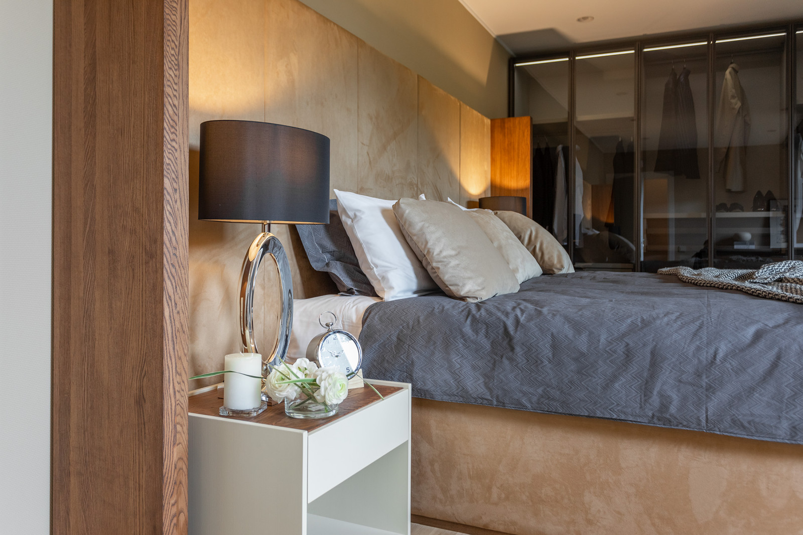 Интерьер двухуровневой квартиры в Калининграде.