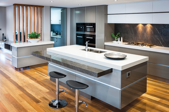 Como contemporary-kitchen