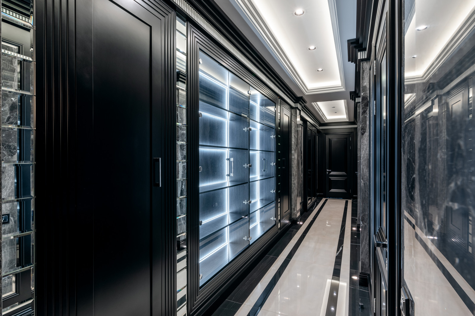 Тёмная роскошь