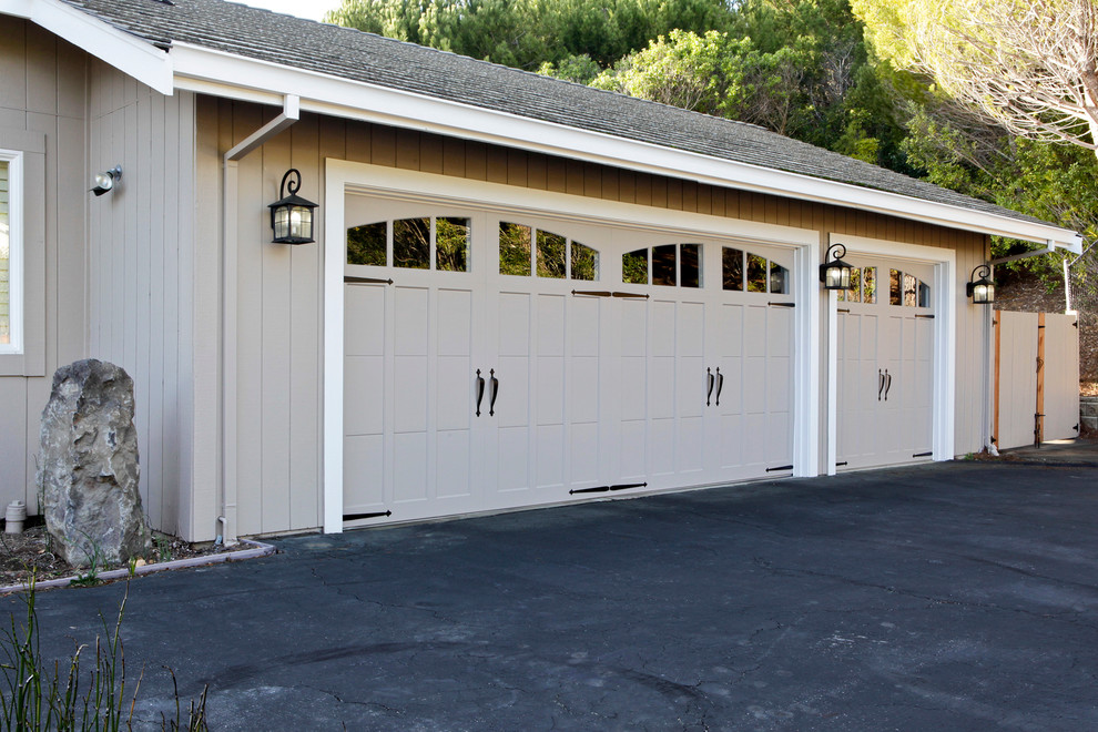 Design ideas for a traditional garage in San Francisco.
