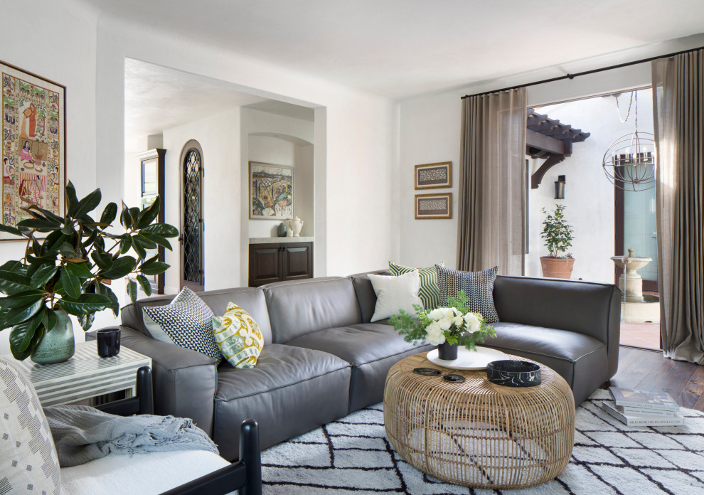 Living room - mediterranean living room idea in San Diego