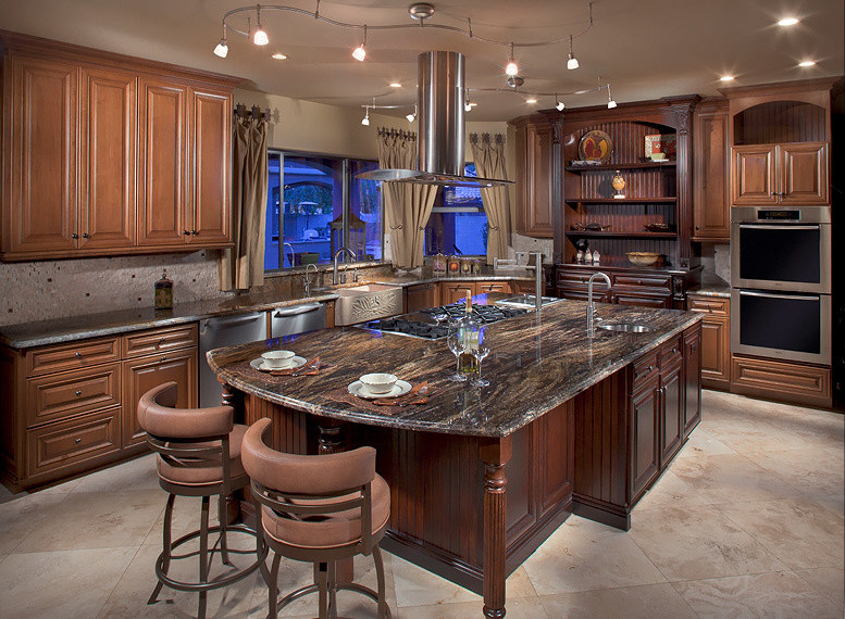 Traditional kitchen in Phoenix with granite benchtops.