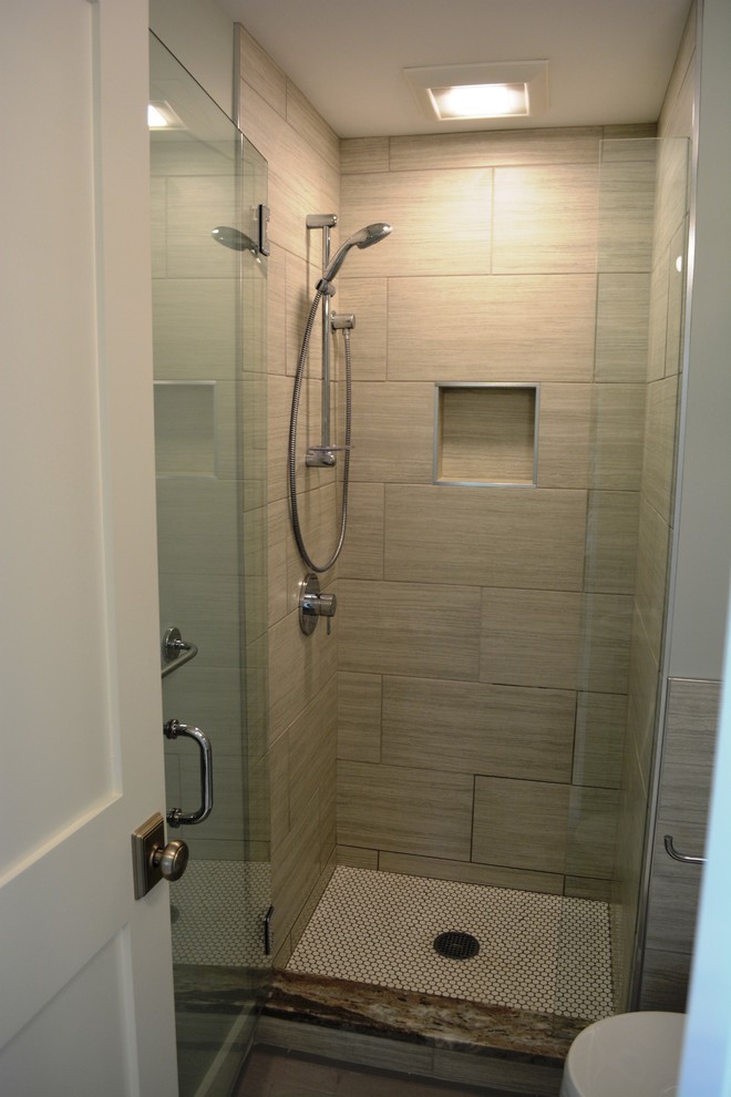 Inspiration for a small scandinavian 3/4 bathroom in Portland Maine with an alcove shower, ceramic floors and a hinged shower door.