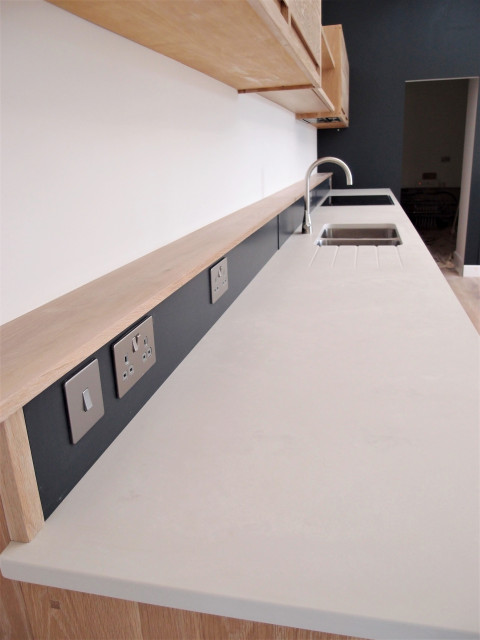 Limewashed oak open plan kitchen 