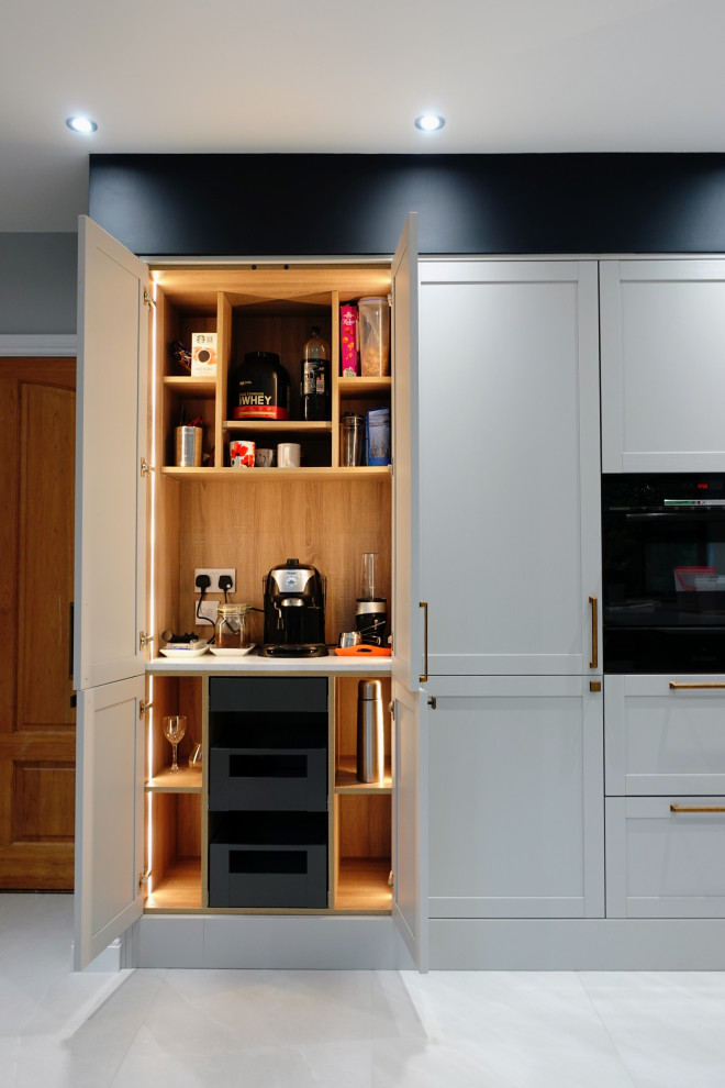 The Bilton Kitchen II - Hanby - RRP £38,000 - Luxe Price £32,300