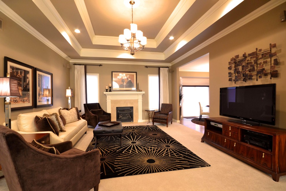 This is an example of a transitional living room in Detroit.