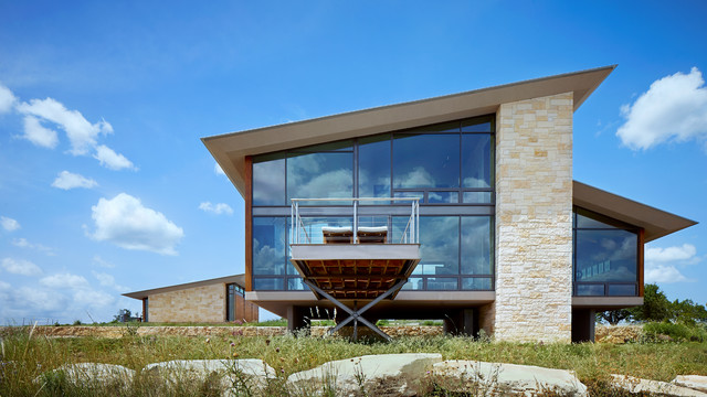 A Glass House in the Hill Country - Charlotte - von Home Design & Decor