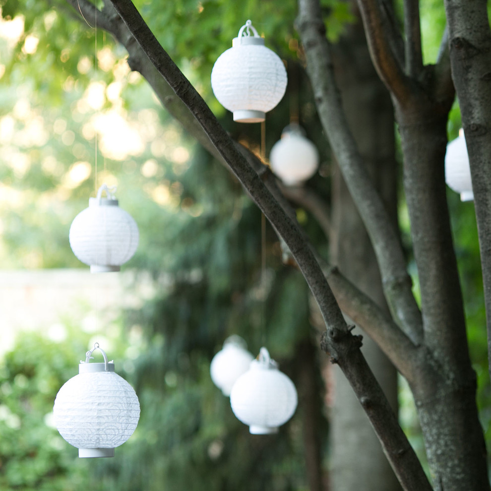 Crepe Paper Battery Lantern, Set of 3 : Outdoor Installation