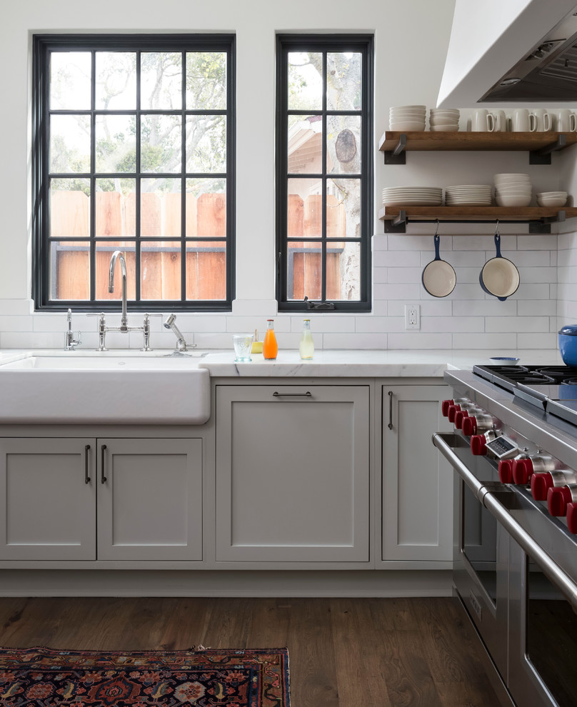 Kitchen - transitional kitchen idea