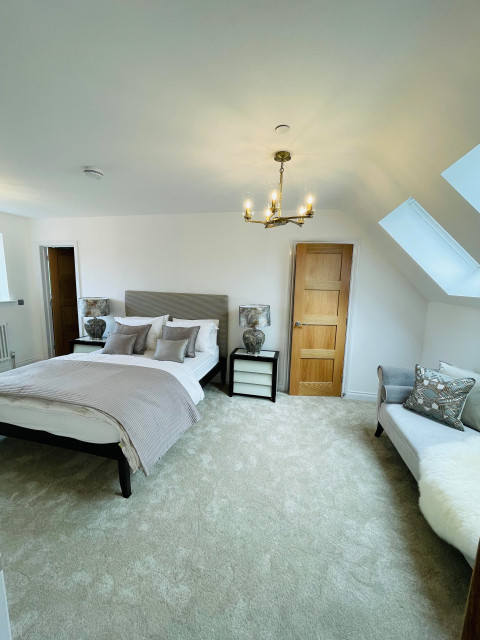 Contemporary House modern-bedroom