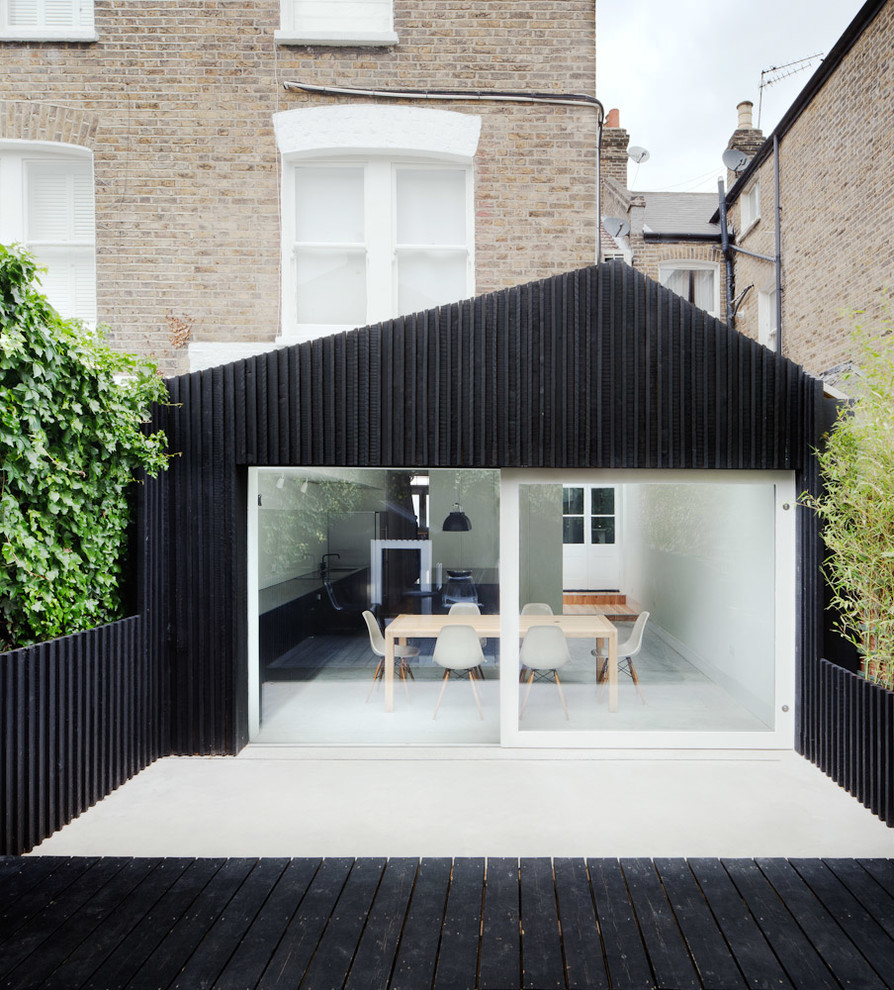Design ideas for a small contemporary exterior in London.