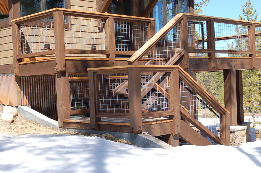 Mountain style deck photo in Denver