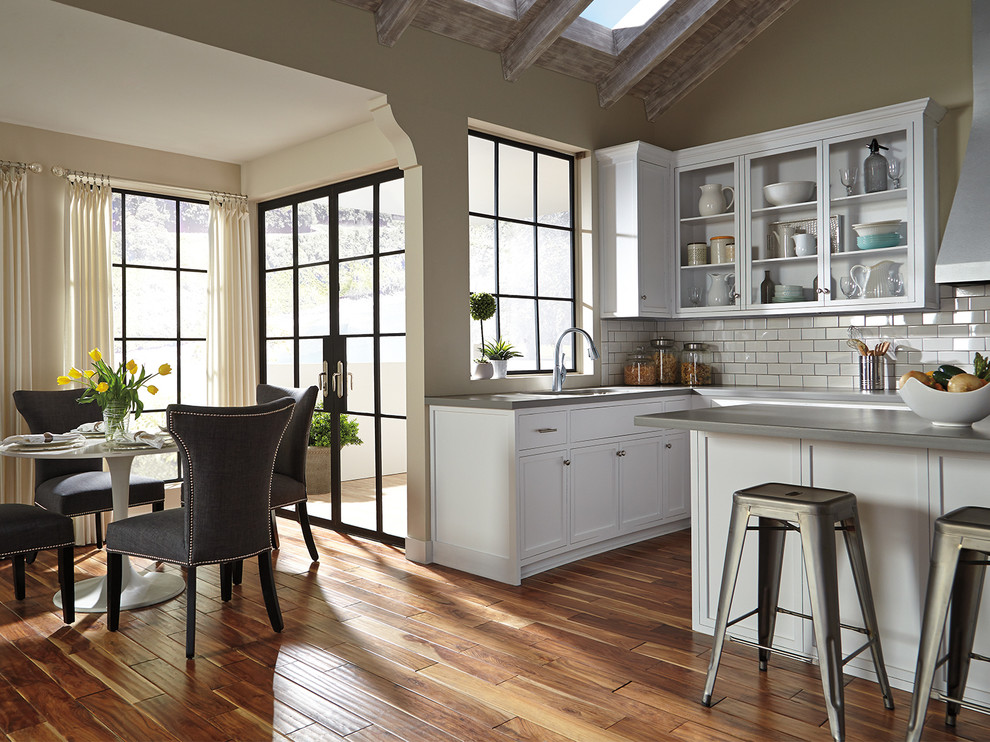 Transitional kitchen photo in Indianapolis