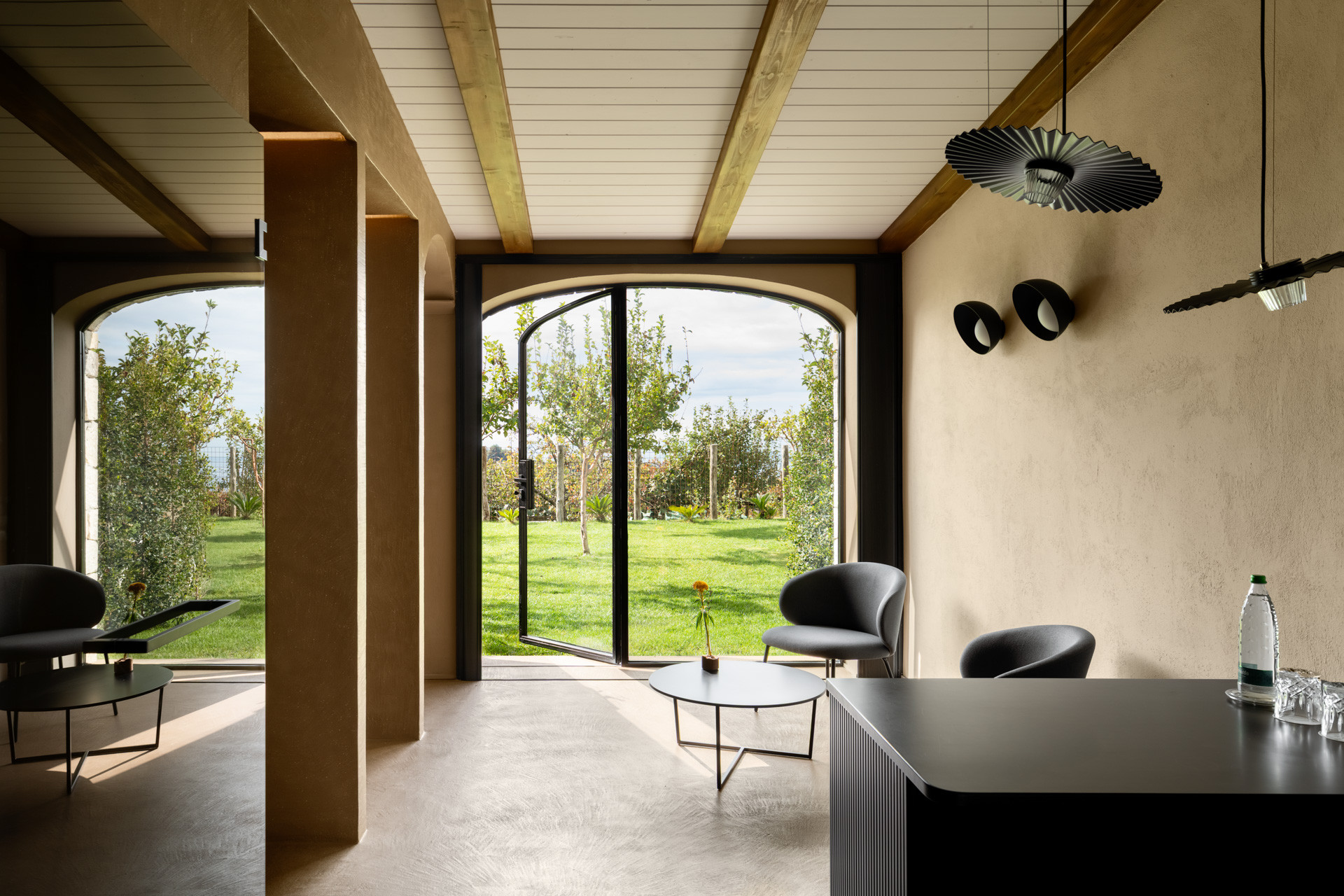 in albergo tra orto e frutteto