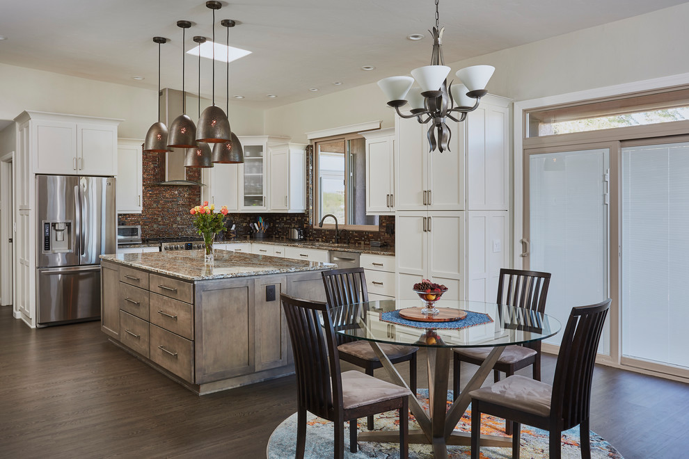 Kitchen - transitional kitchen idea