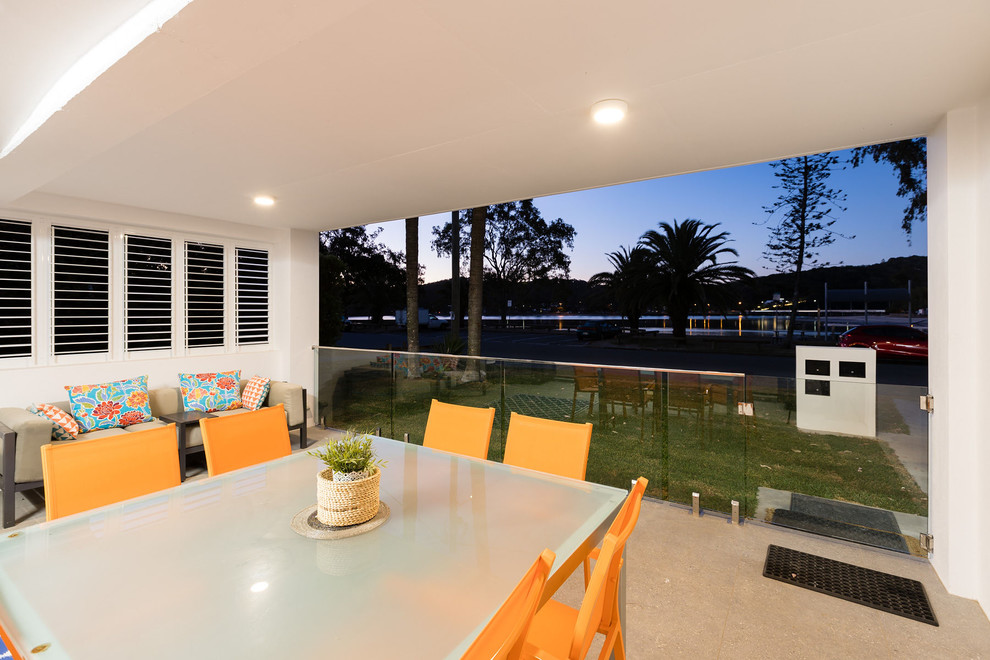 Beach style patio in Gold Coast - Tweed.