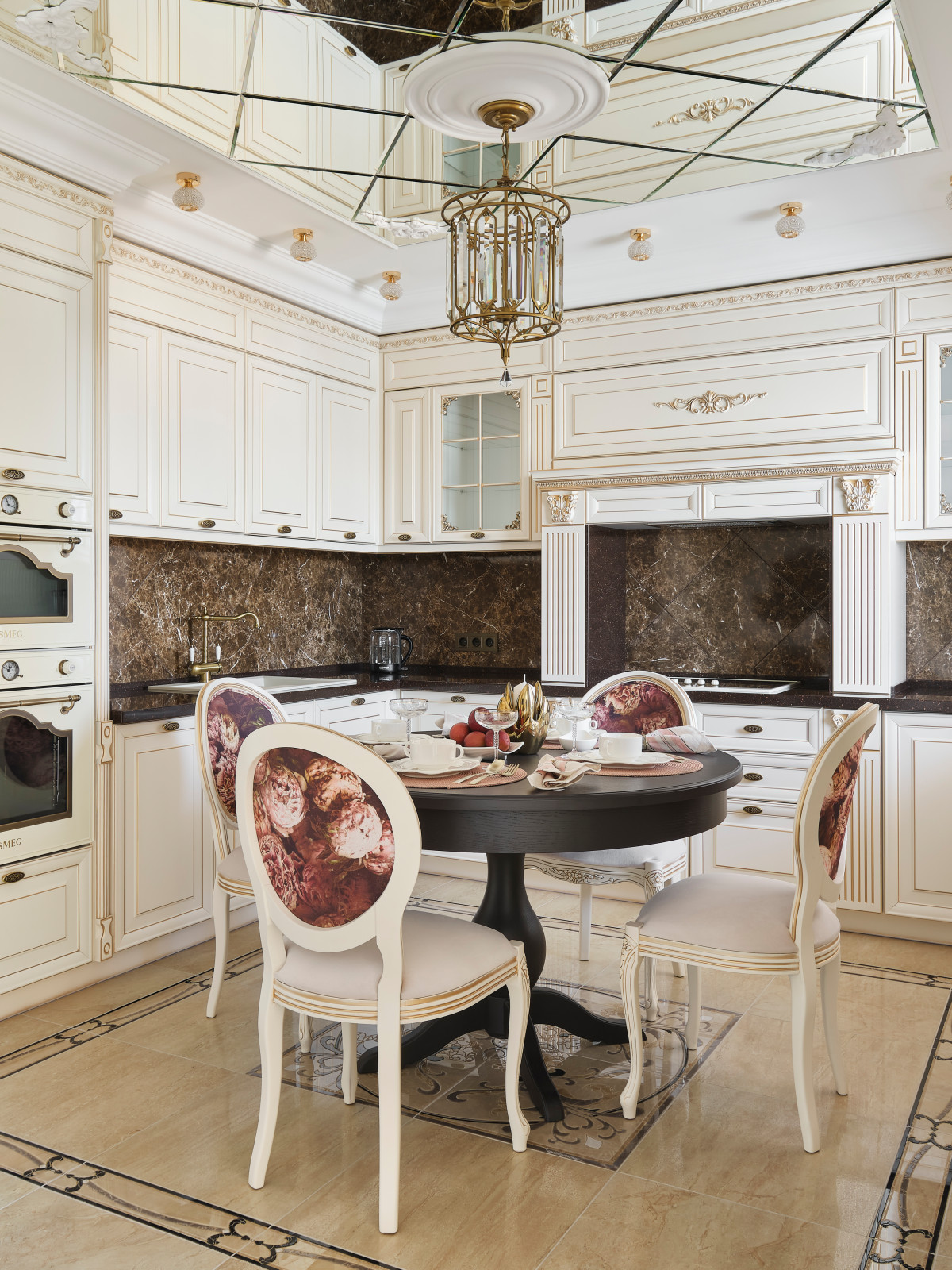 Квартира на ул. Мельникайте 173 м2