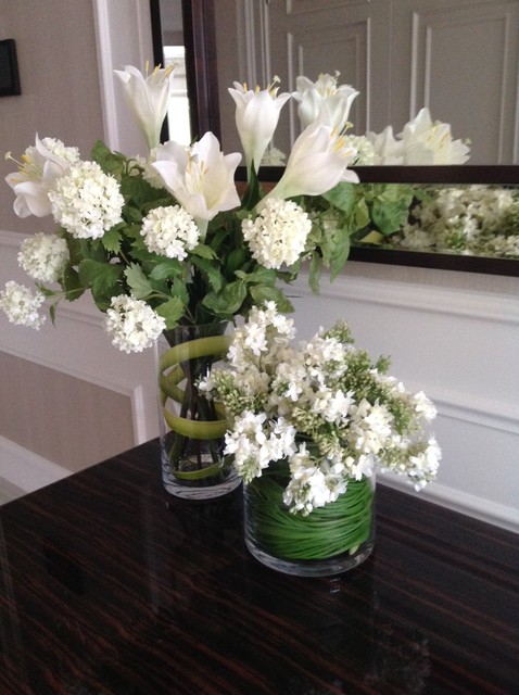 Console table artificial floral arrangements - Surrey - by RT Fact | Houzz  IE