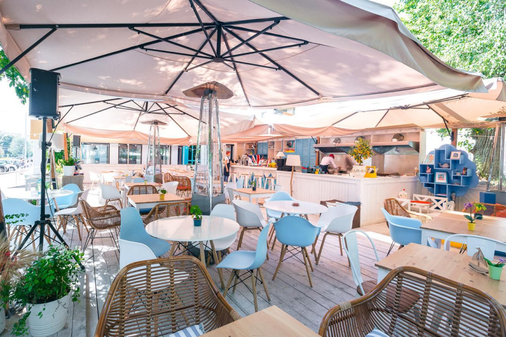 Летняя площадка ресторан PRAWNS