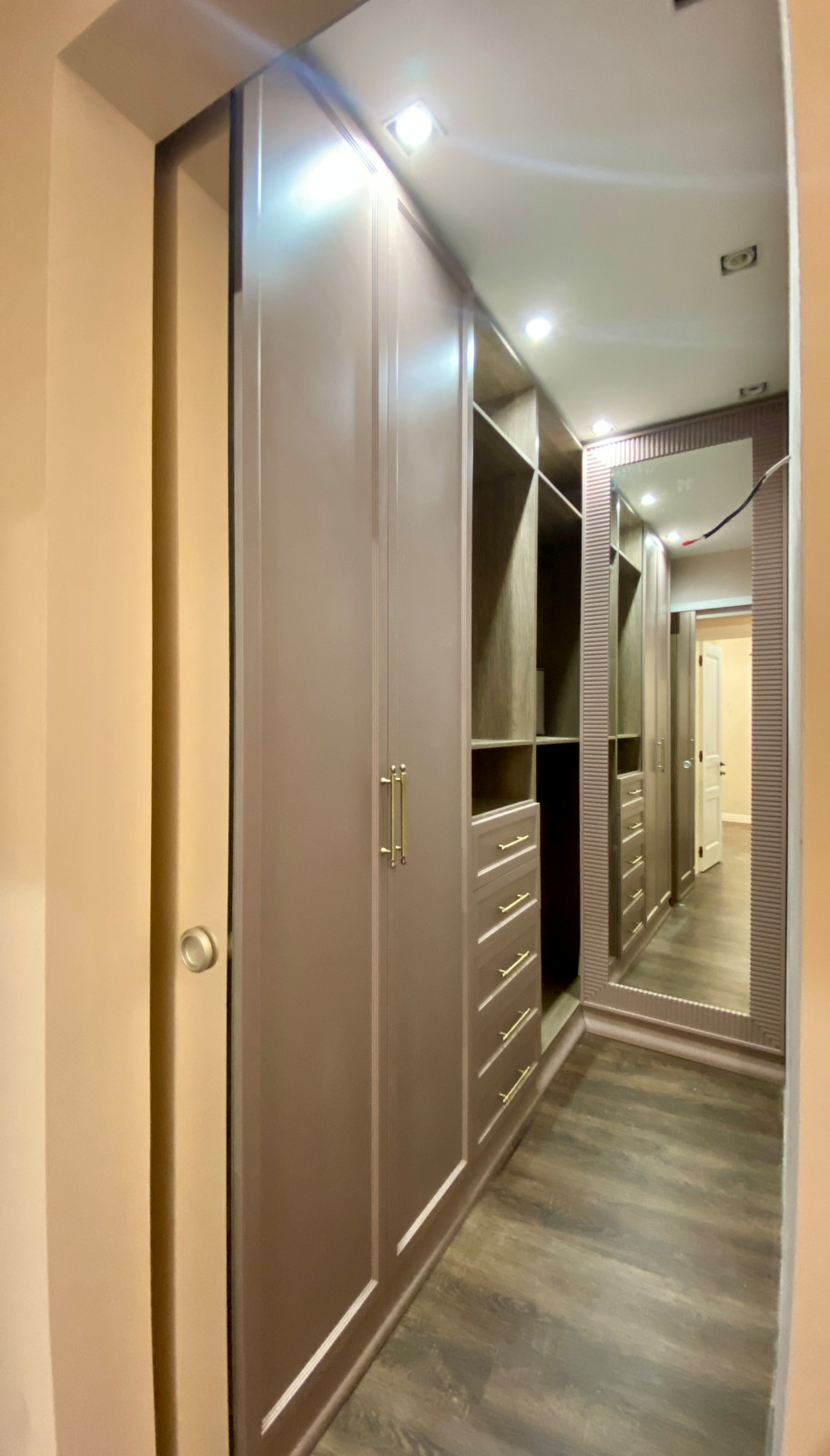 Гардеробная.