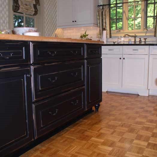 Kitchen - transitional kitchen idea